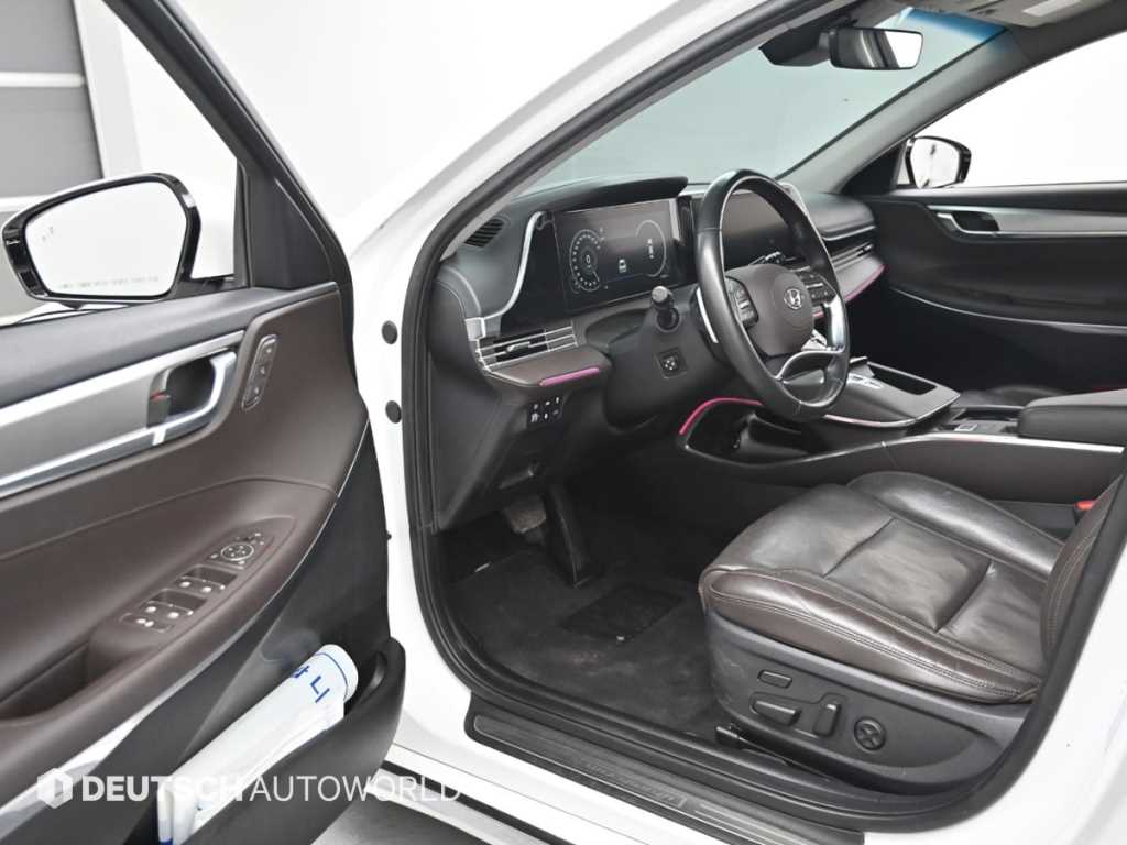 HYUNDAI Grandeur - Vista 11