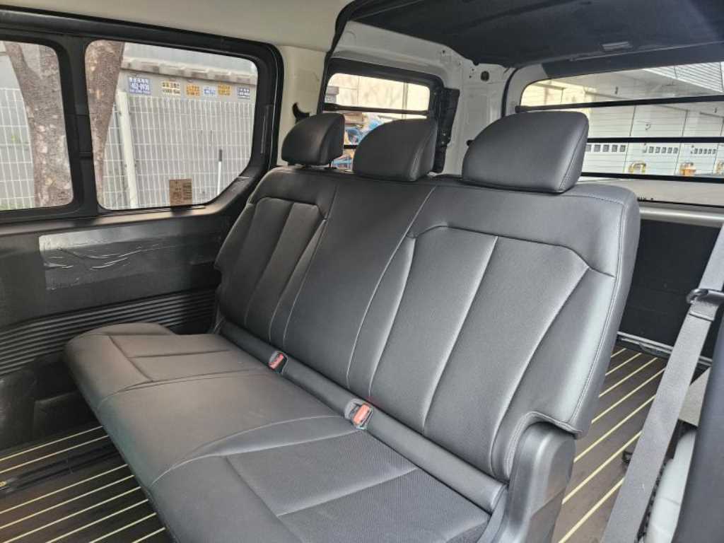 HYUNDAI Staria 2026 Blanco - Importación desde Corea - HF Imports Iquique - Foto 13