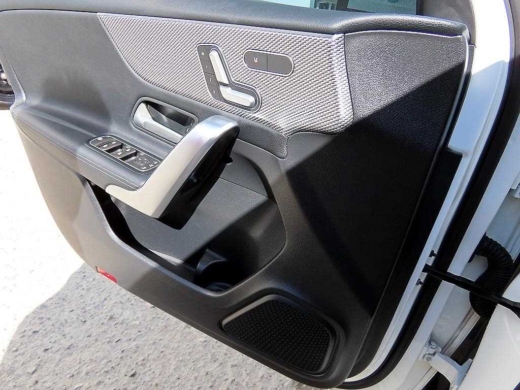 Mercedes Benz A Class - Vista 12