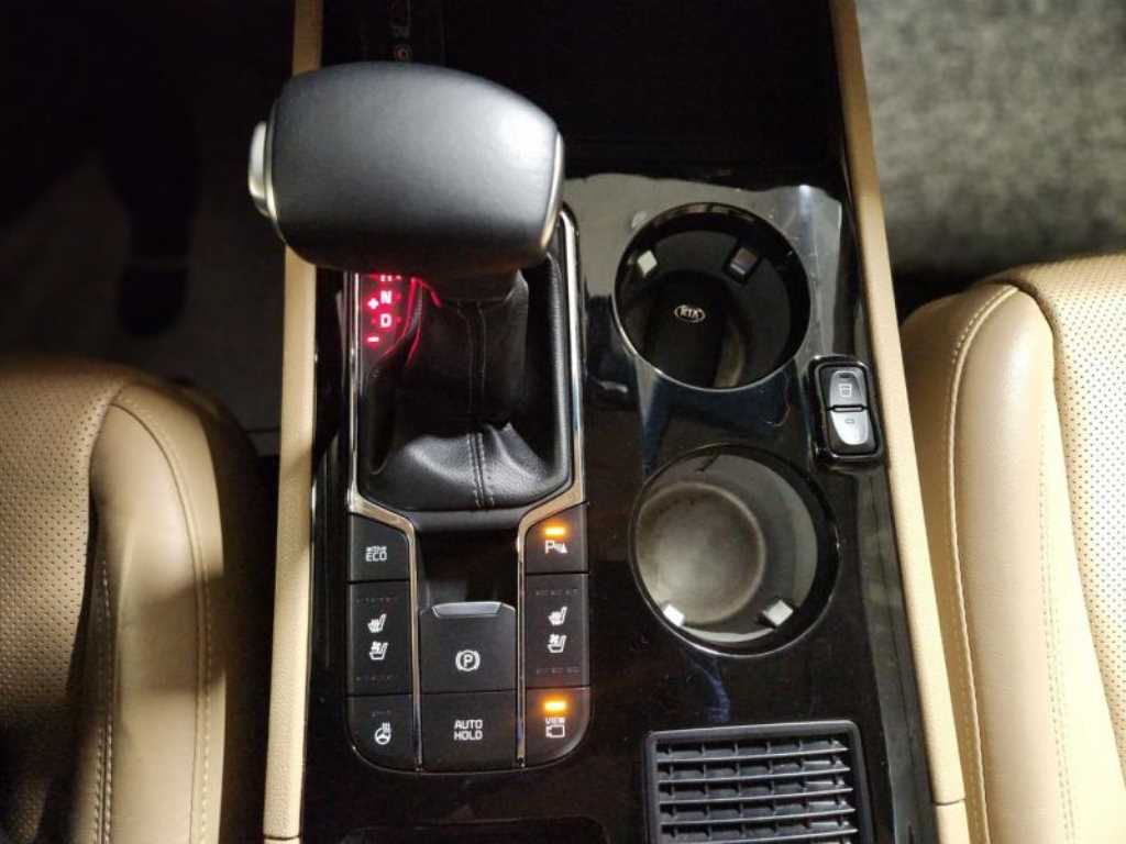 KIA Carnival 2019 Negro - Importación desde Corea - HF Imports Iquique - Foto 13