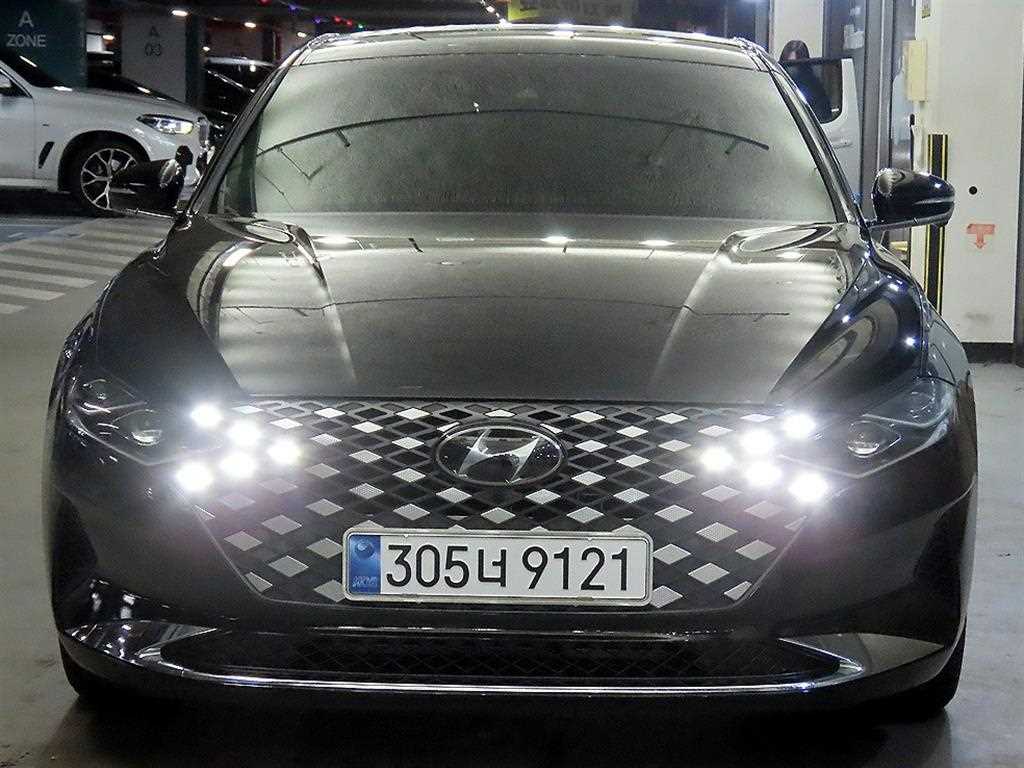 HYUNDAI Grandeur - Vista 2