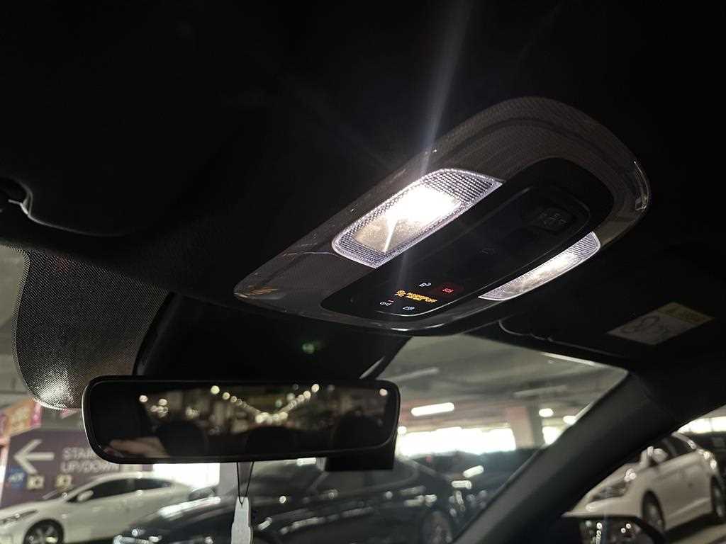 HYUNDAI Avante - Vista 12