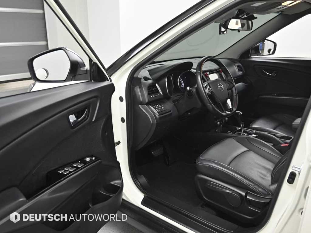 Ssangyong Tivoli - Vista 11