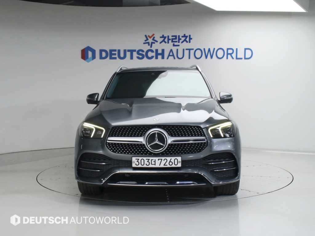 Mercedes Benz GLE Class - Vista 3