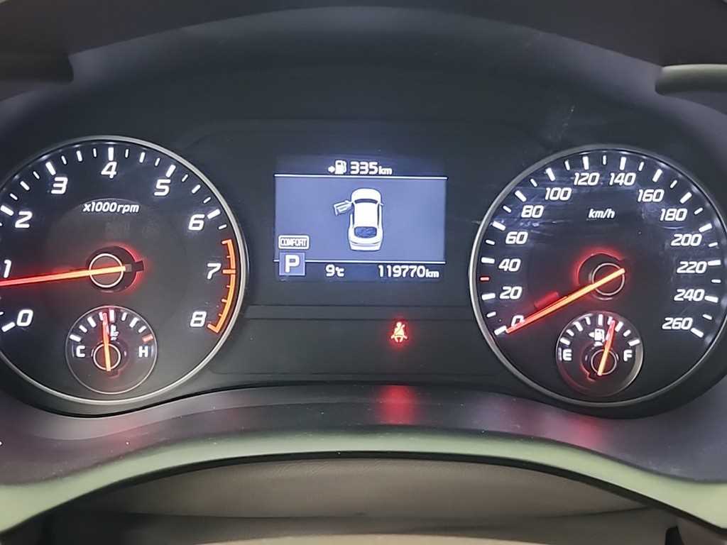 KIA Stinger - Vista 6