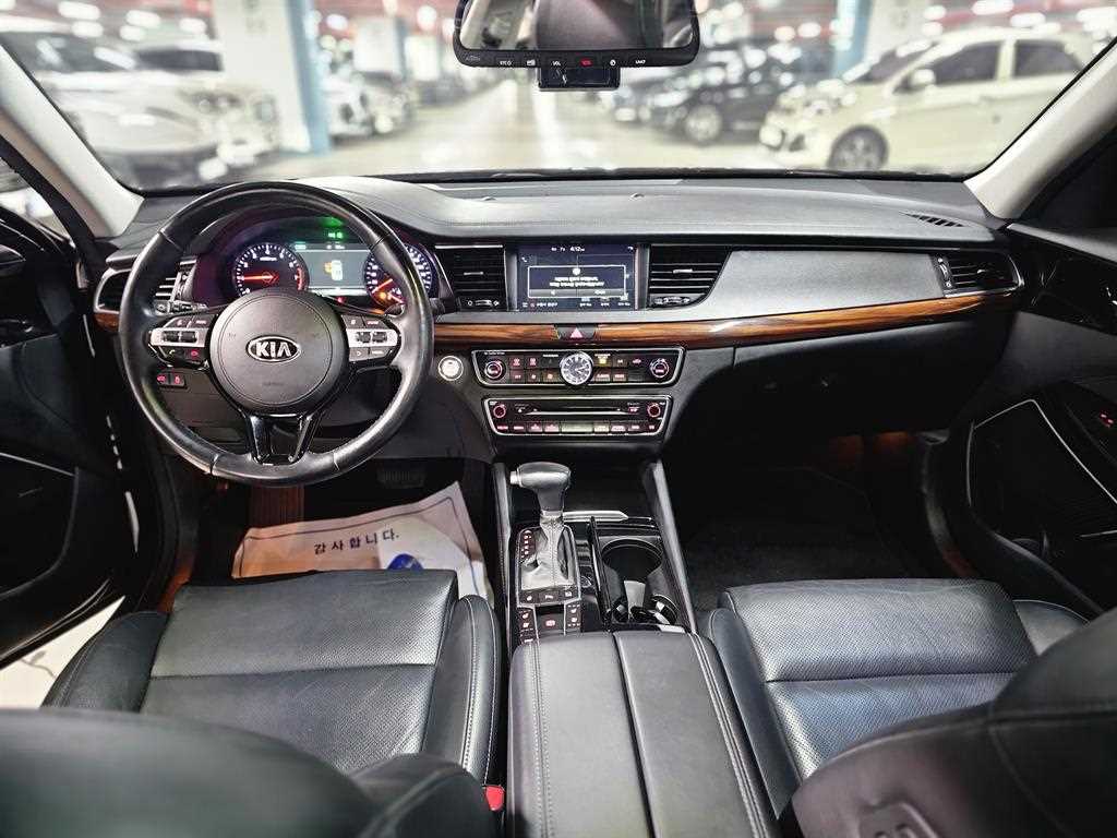 KIA K7 - Vista 5