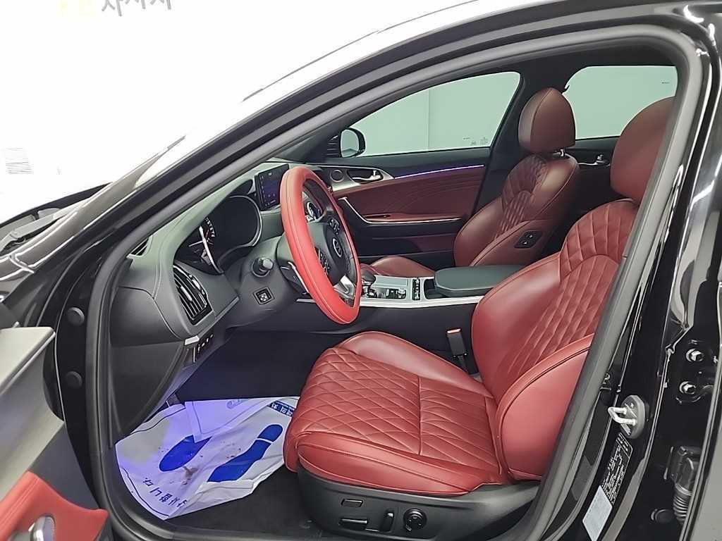 KIA Stinger - Vista 11