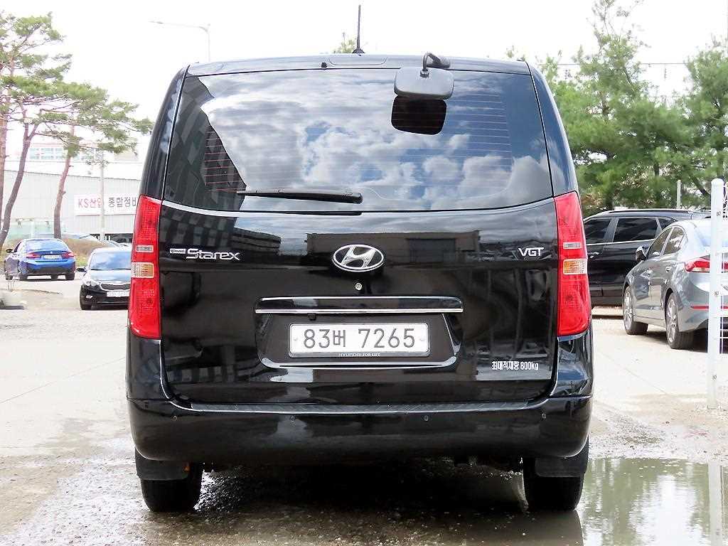 HYUNDAI Starex - Vista 4