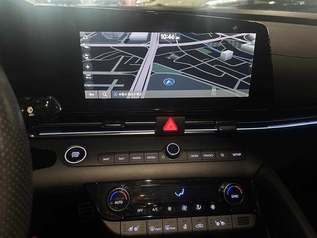 HYUNDAI Avante - Vista 9