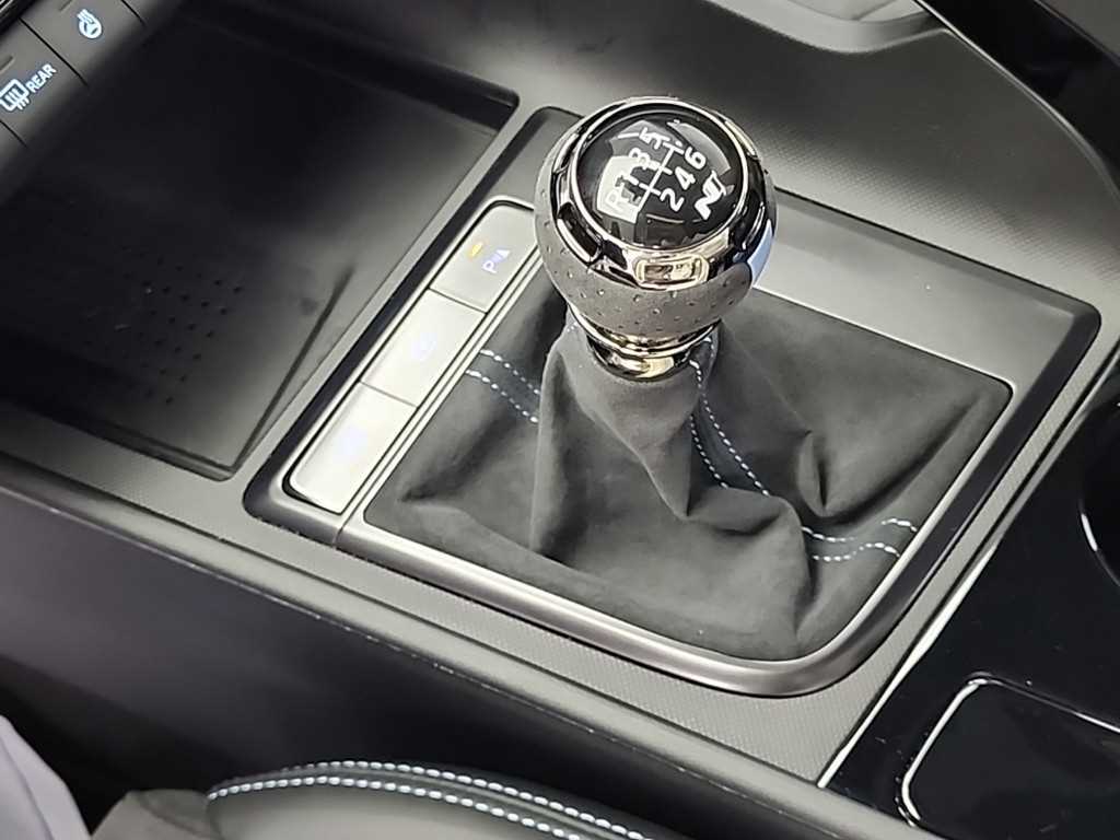 HYUNDAI Avante - Vista 8