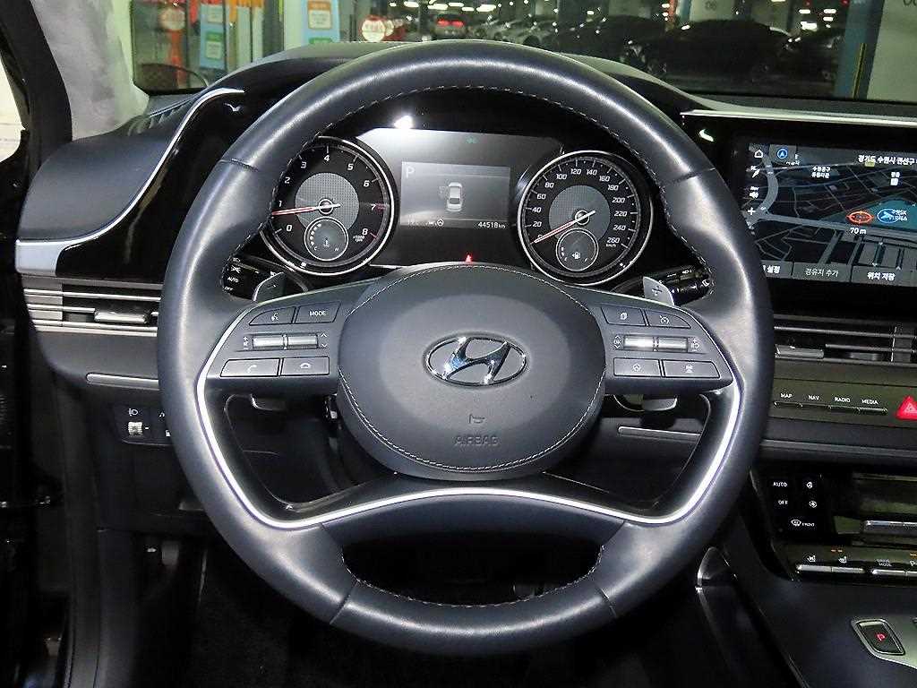 HYUNDAI Grandeur - Vista 8