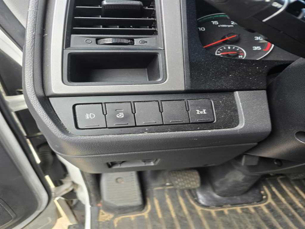 medium and large cargo truck - Vista 12