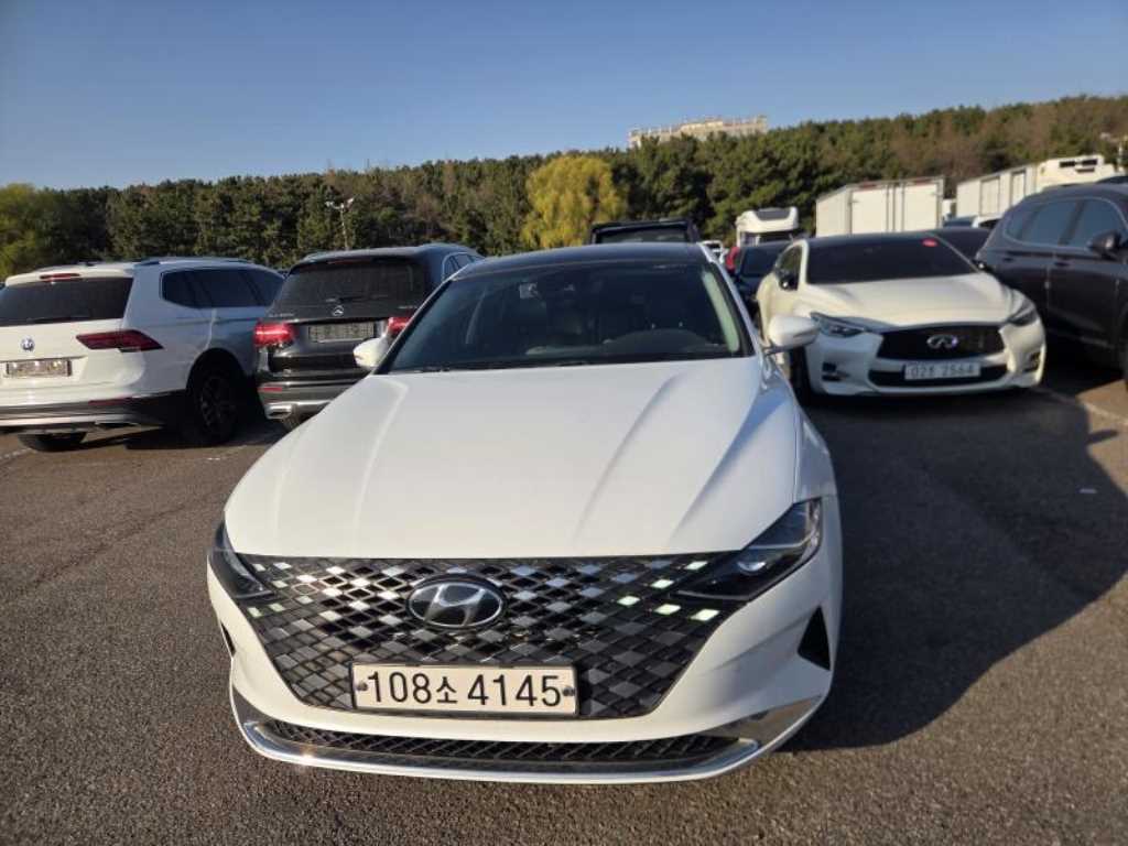 HYUNDAI Grandeur - Vista 3