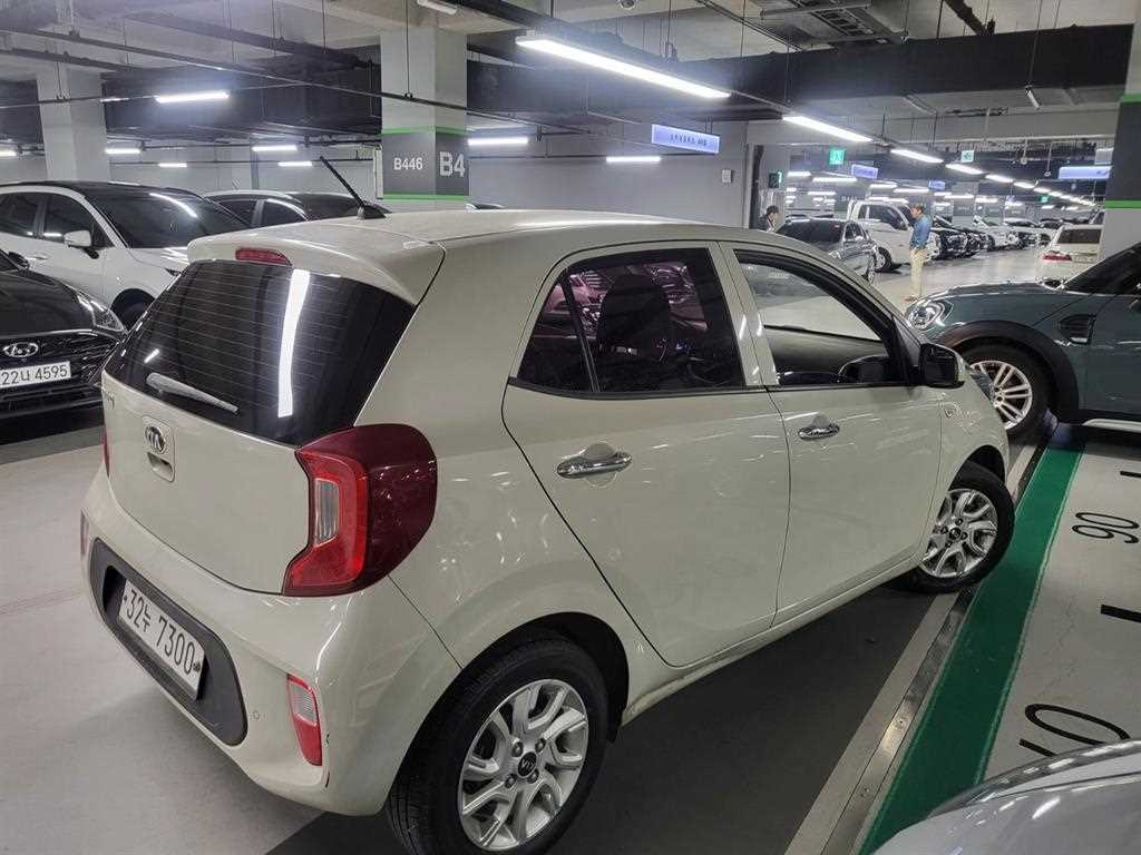 KIA Morning - Vista 6