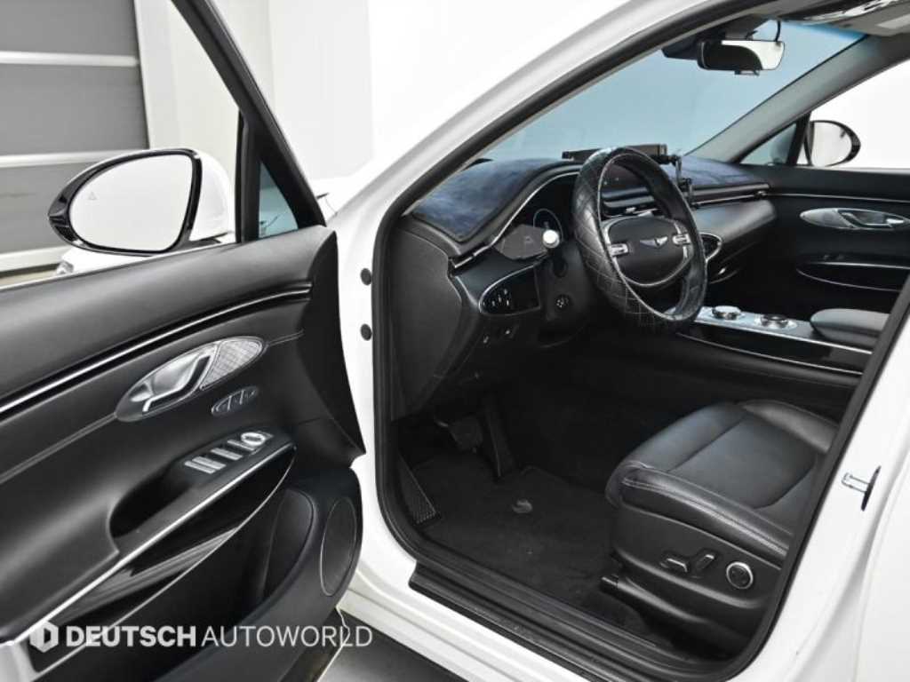 Genesis GV70 - Vista 11