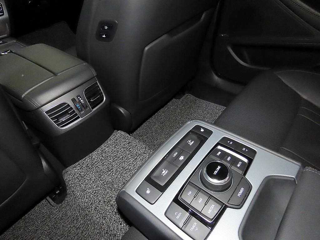 Genesis G80 2019 Negro - Importación desde Corea - HF Imports Iquique - Foto 16