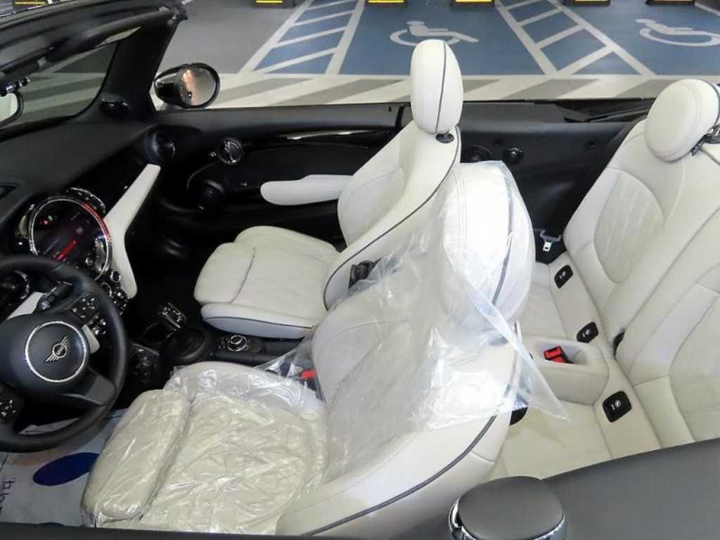 Mini Cooper Convertible - Vista 9