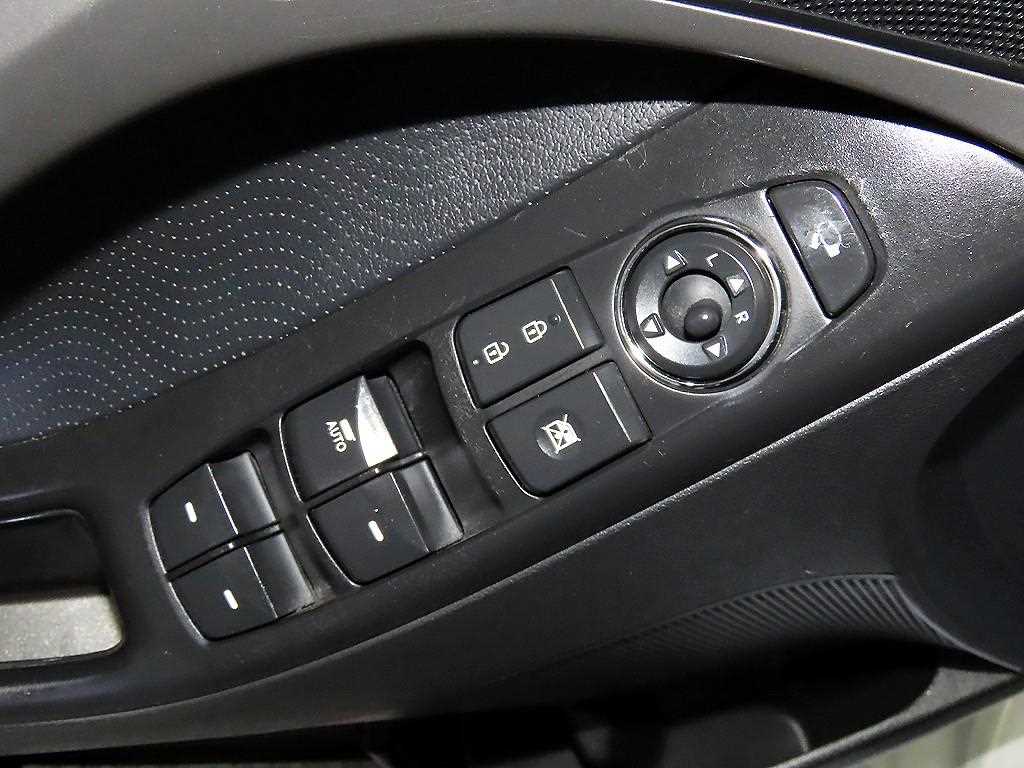 HYUNDAI Avante 2011 Blanco - Importación desde Corea - HF Imports Iquique - Foto 13