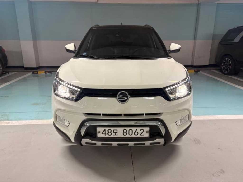 Ssangyong Tivoli 2017 Blanco - Importación desde Corea - HF Imports Iquique - Foto 1