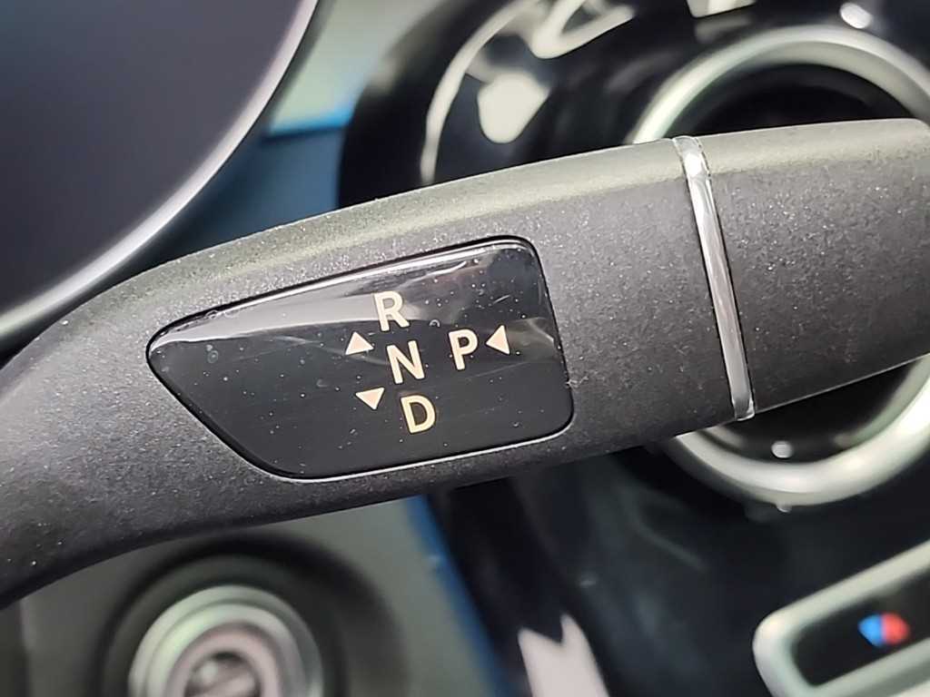 Mercedes Benz GLC Class - Vista 8