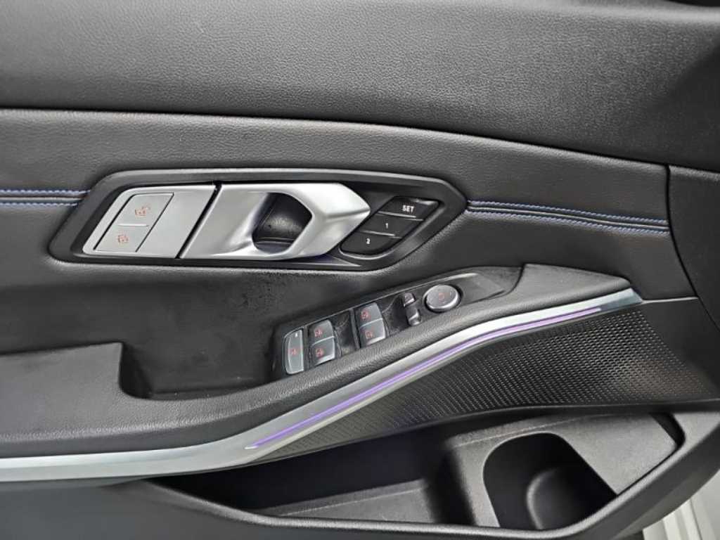 BMW 3 series 2022 Blanco - Importación desde Corea - HF Imports Iquique - Foto 13