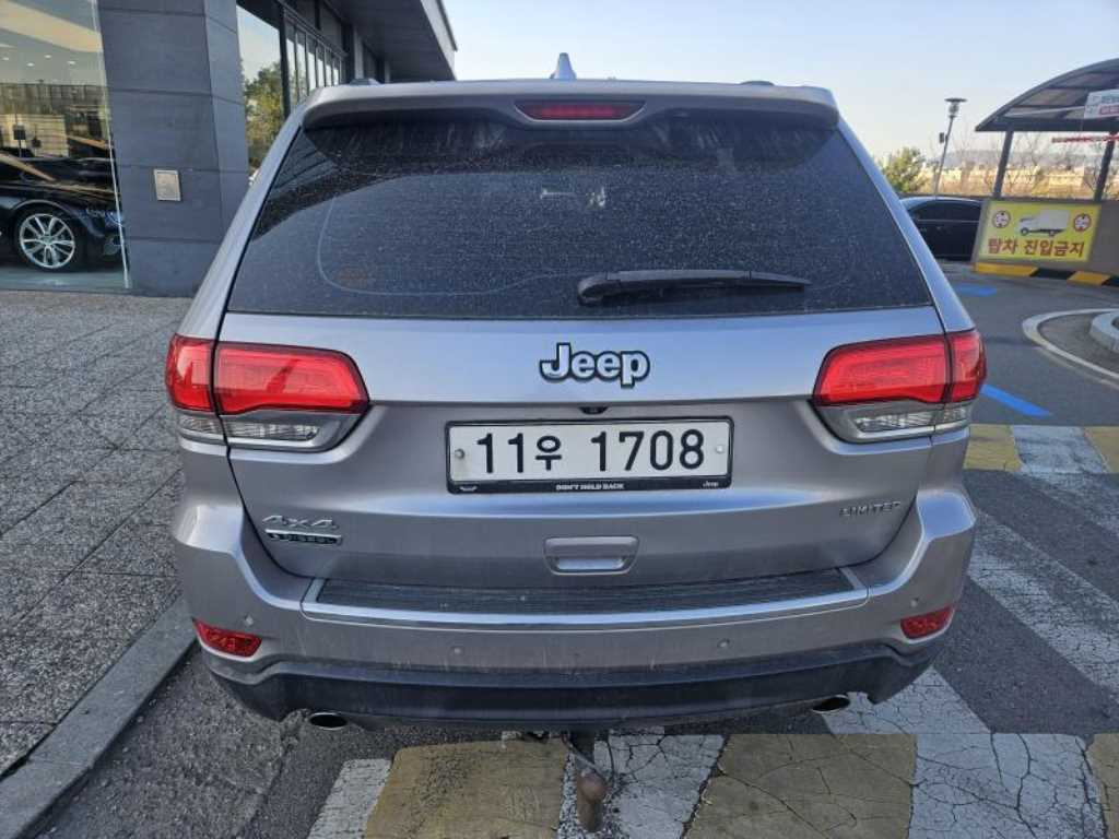 Jeep Cherokee - Vista 4