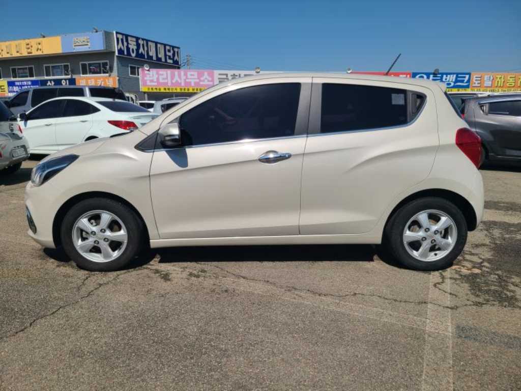 Chevrolet Spark - Vista 5