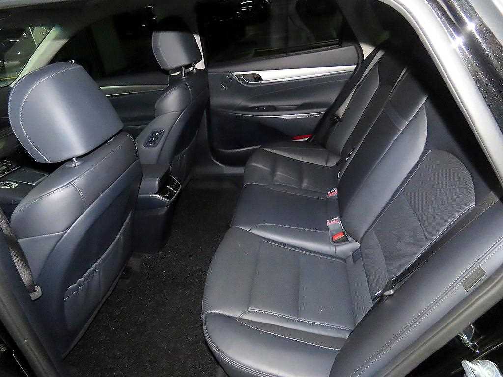 HYUNDAI Grandeur - Vista 7