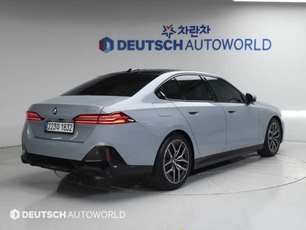 BMW 5 Series - Vista 2