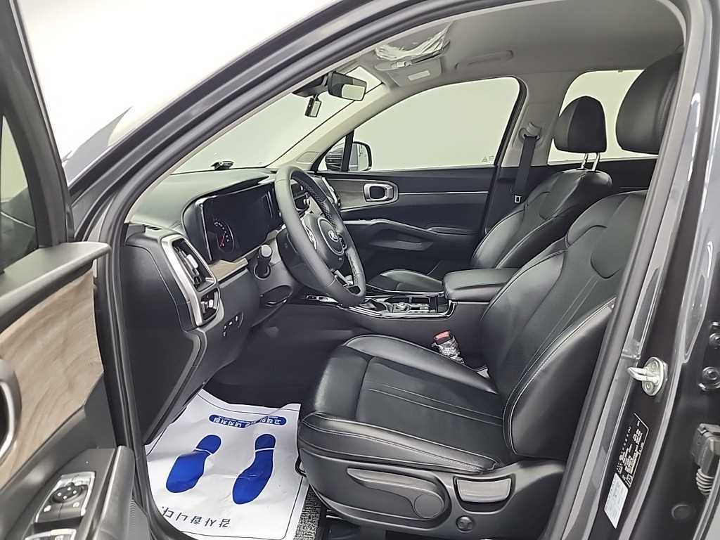 KIA Sorento - Vista 11