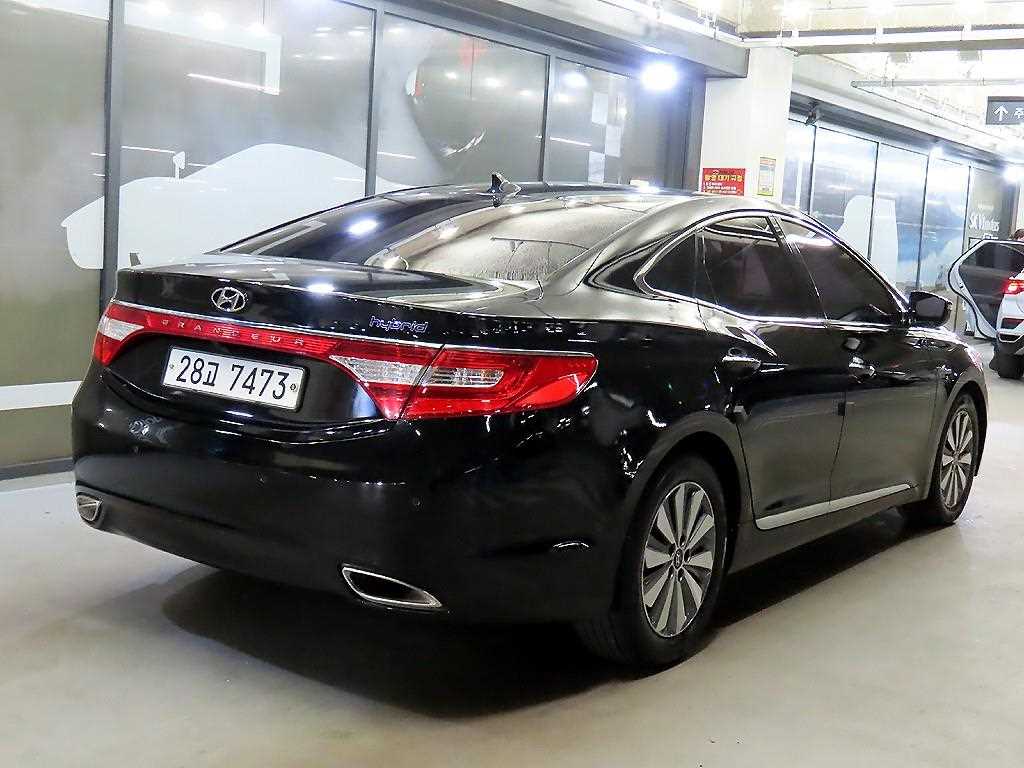 HYUNDAI Grandeur - Vista 4