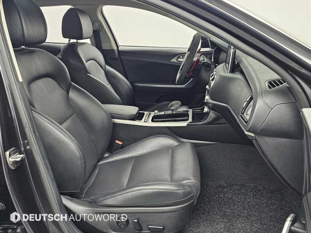 KIA Stinger - Vista 10