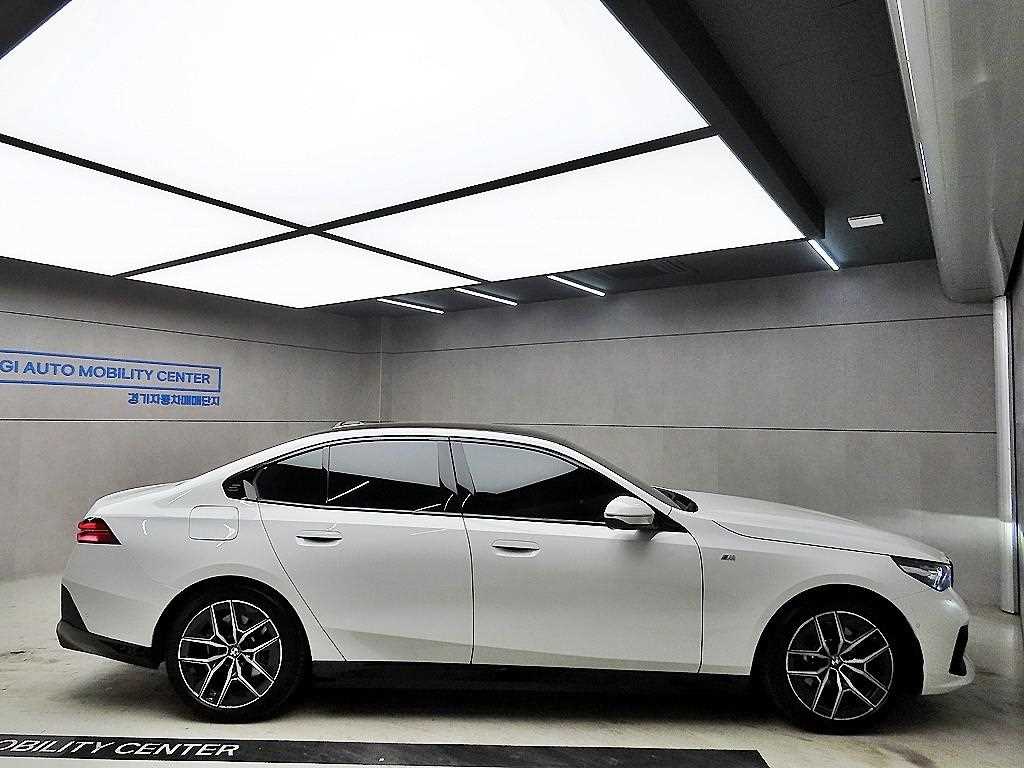 BMW 5 Series - Vista 2