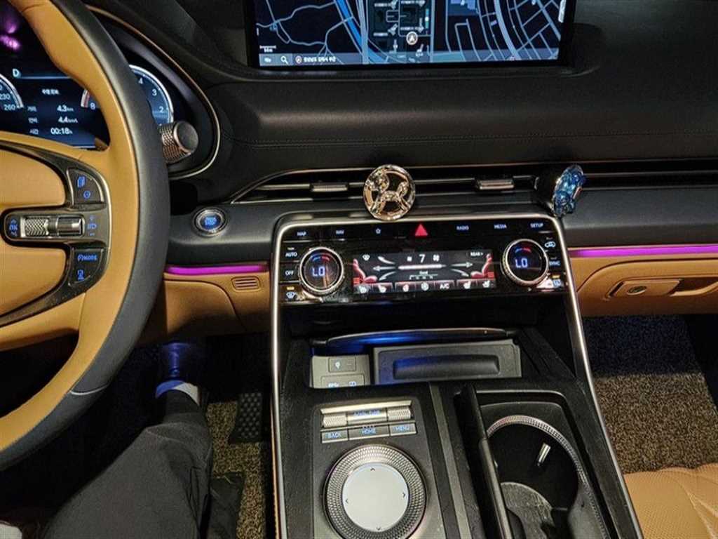 Genesis GV80 - Vista 7