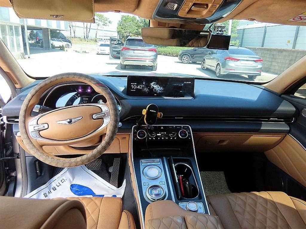 Genesis GV80 - Vista 7