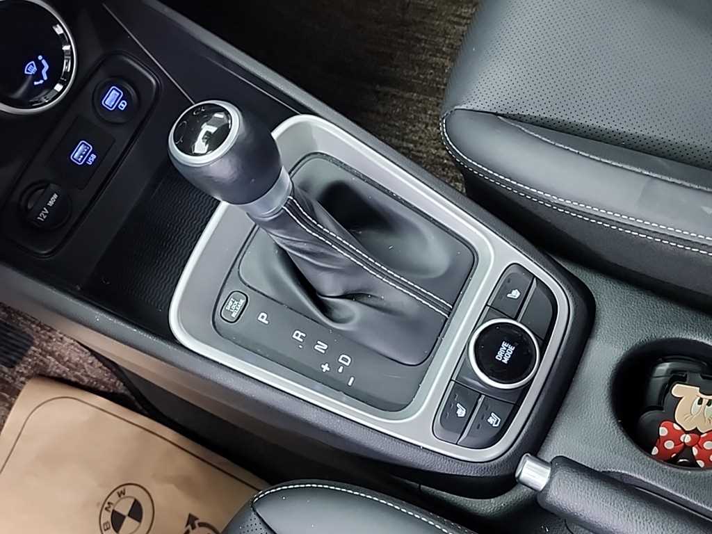 HYUNDAI Venue - Vista 8