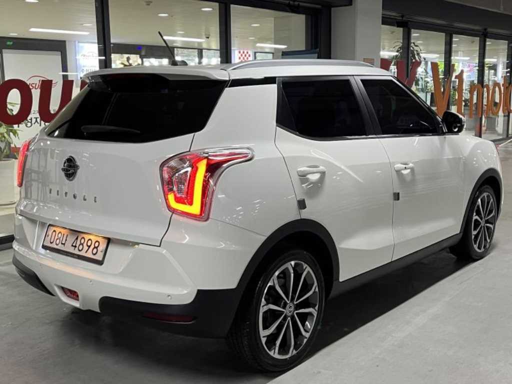 Ssangyong Tivoli - Vista 2