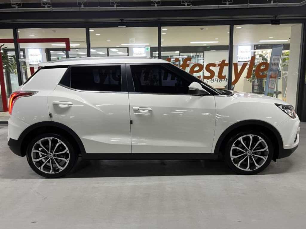 Ssangyong Tivoli - Vista 5
