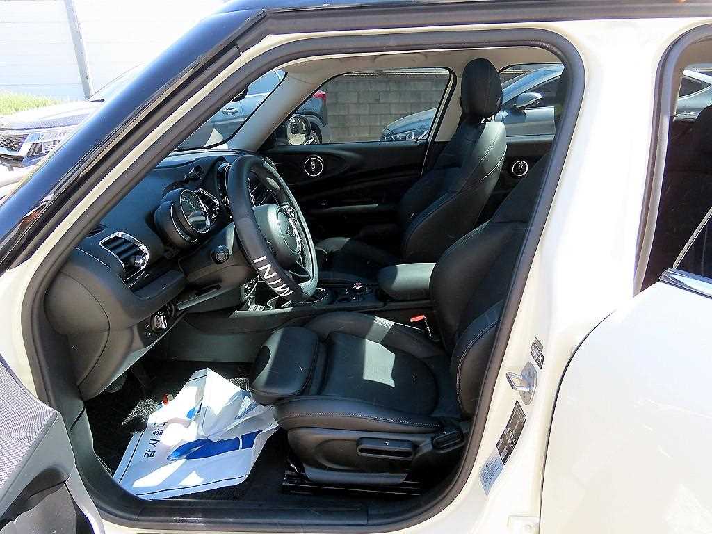 Mini Clubman - Vista 5