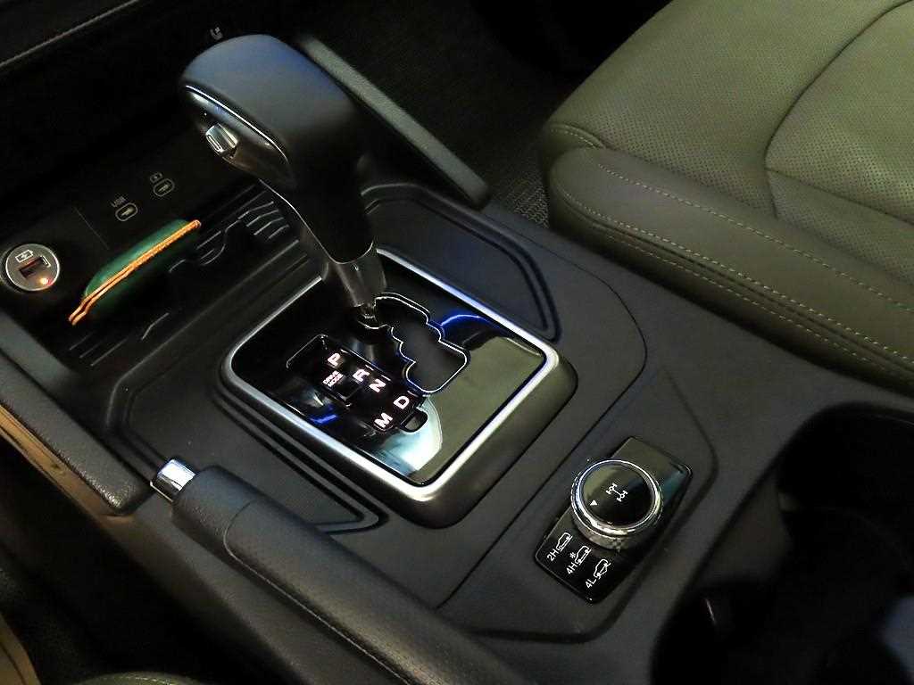 Ssangyong Rexton - Vista 10