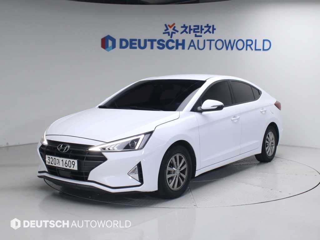 HYUNDAI Avante 2019 Blanco - Importación desde Corea - HF Imports Iquique - Foto 1
