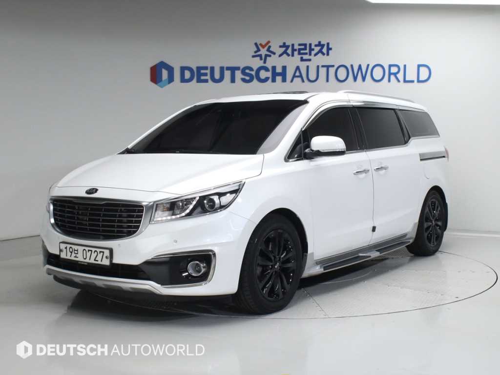 KIA Carnival 2016 Blanco - Importación desde Corea - HF Imports Iquique - Foto 1