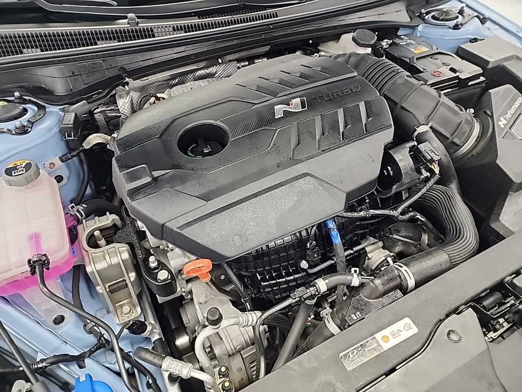 HYUNDAI Avante - Vista 5