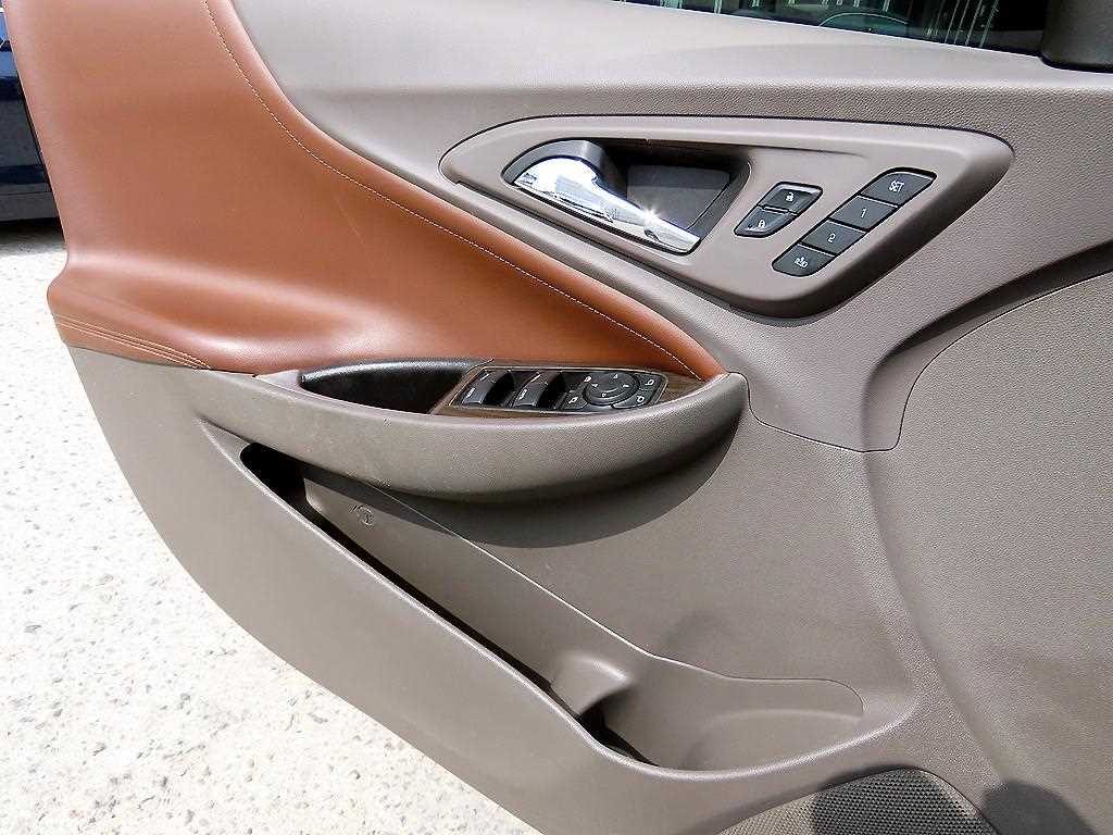 Chevrolet Malibu - Vista 11