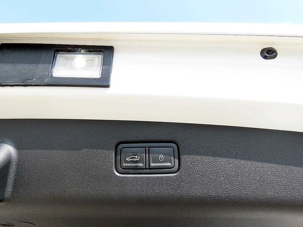 Genesis GV70 2025 Blanco - Importación desde Corea - HF Imports Iquique - Foto 15