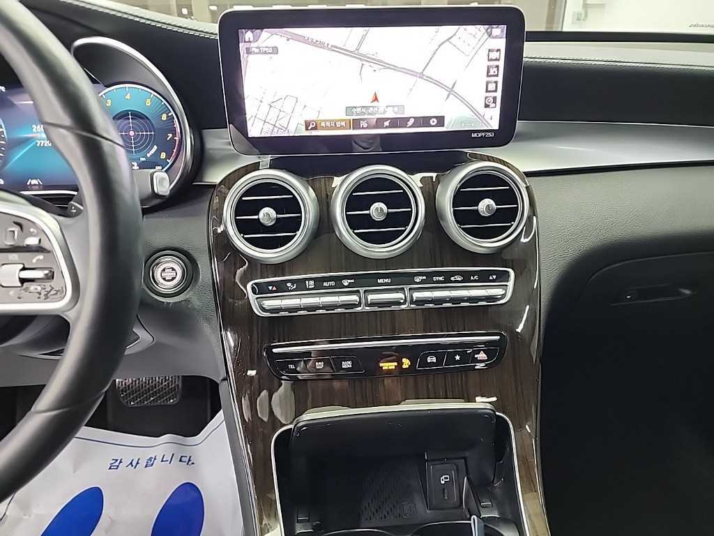 Mercedes Benz GLC Class - Vista 10