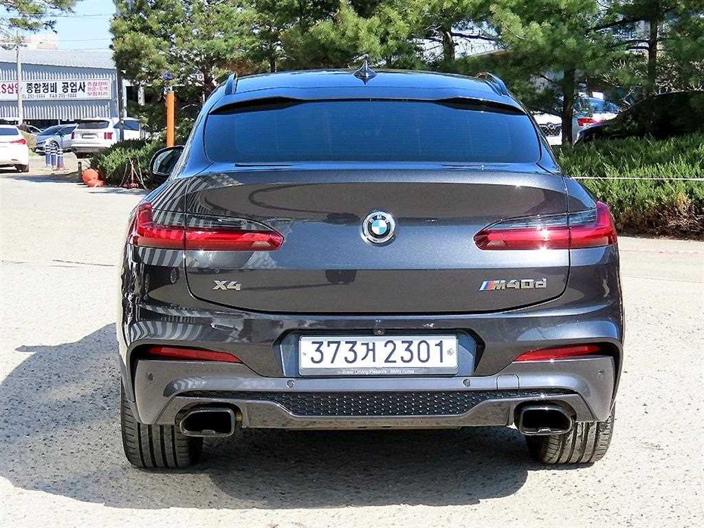 BMW X4 - Vista 4
