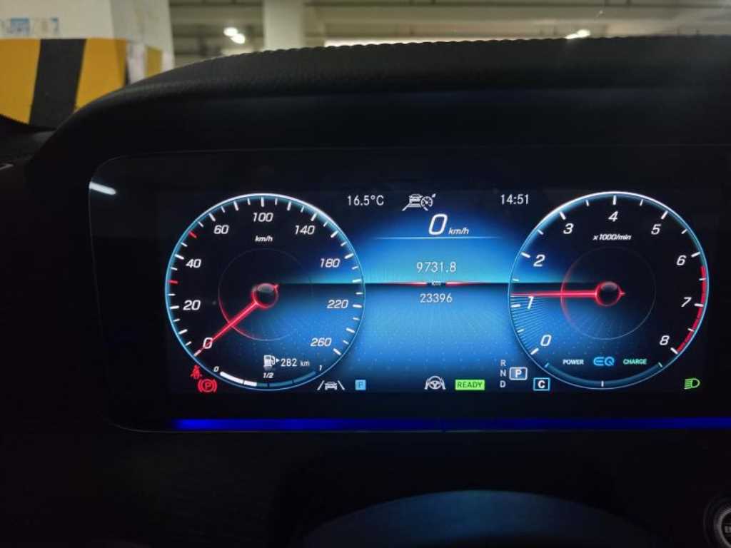 Mercedes Benz CLS Class - Vista 4