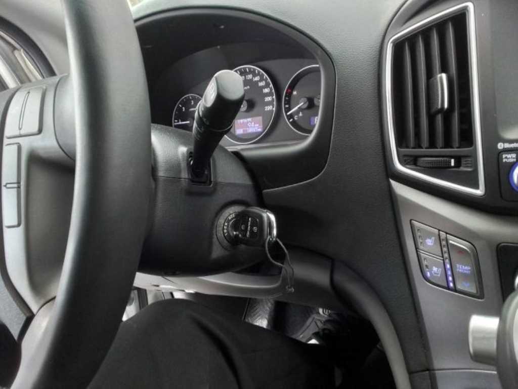 HYUNDAI Starex - Vista 12