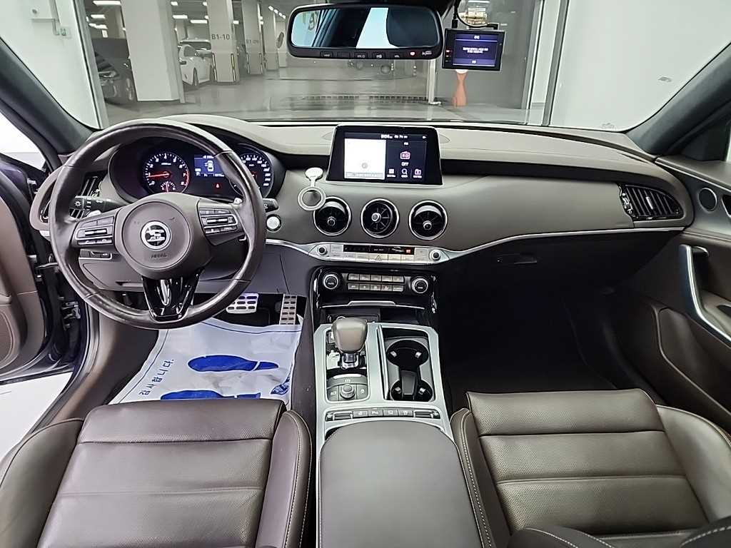 KIA Stinger - Vista 7